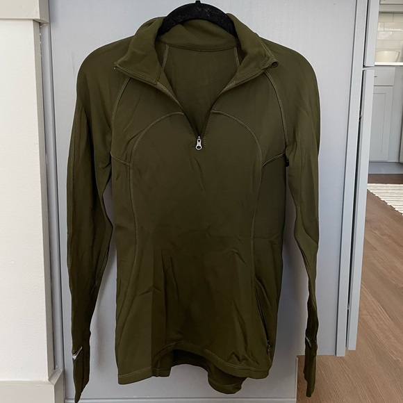 🍋 Gently used lululemon!! 🍋 Run fleece pullover in army green sz:6 - Picture 3 of 10